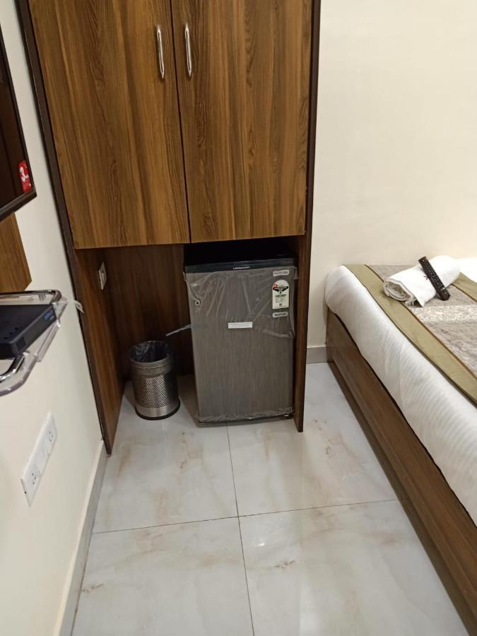 Hotel Ashyana - Near To Grant Road Station Mumbai Exterior foto